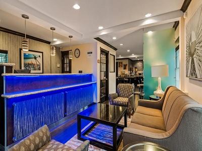 Quality Inn & Suites Dallas-Cityplace Exterior photo